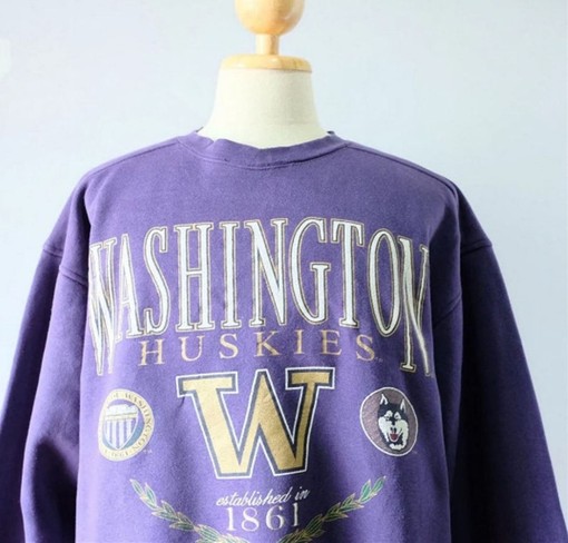 Vintage 90s University of Washington Huskies Football Crewneck Sweatshirt T-Shirt, College Football Sportswear - Image 2
