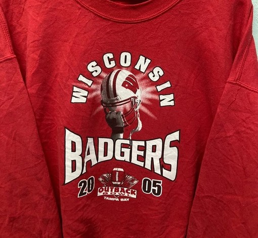 Vintage 90s University of Wisconsin Badgers Sweatshirt - NCAA Gear for Fans - Image 2