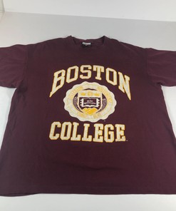 Vintage Boston College University Apparel Thrashed T-Shirt, Sweatshirt & Hoodie - Full-Size Gifts for NCAA Fans