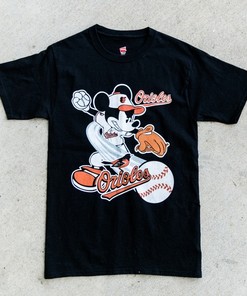 Vintage Cartoon Characters Tee: Mickey Mouse Baltimore Orioles Baseball T-Shirt for Fans