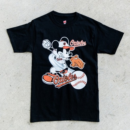 Vintage Cartoon Characters Tee: Mickey Mouse Baltimore Orioles Baseball T-Shirt for Fans