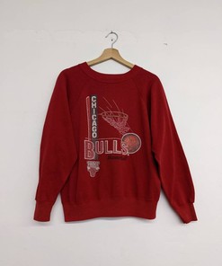 Vintage Chicago Bulls NBA Sweatshirt Hoodie Shirt - Retro Basketball Design