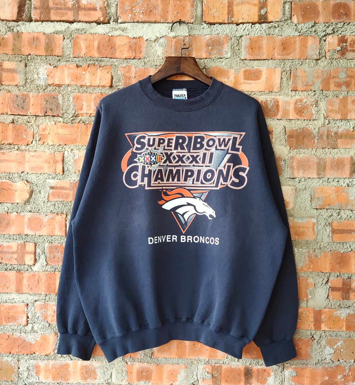Vintage Denver Broncos Football Super Bowl Champion NFL Sweatshirt Hoodie