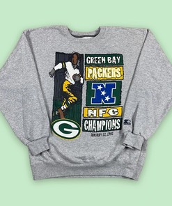 Vintage Green Bay Packers NFL Graphic Sweatshirt T-shirt - Ideal Gift for NCAA Shirts for Men & Women