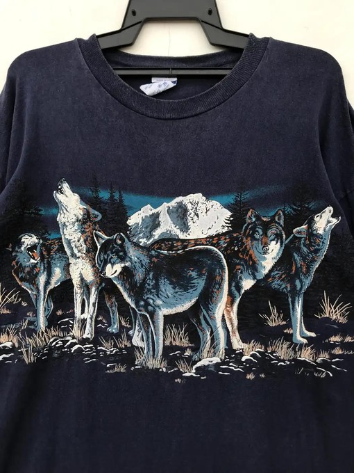 Vintage Group Of Wolf T-Shirt - Gift For Animal Lovers - Image 2