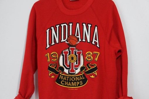 Vintage Indiana University 1987 Basketball Champions Sweatshirt for NCAA Fans - Show Your State University Pride - Image 2