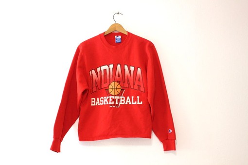 Vintage Indiana University Basketball Sweatshirt Medium for NCAA Fans - Show Your State University Pride