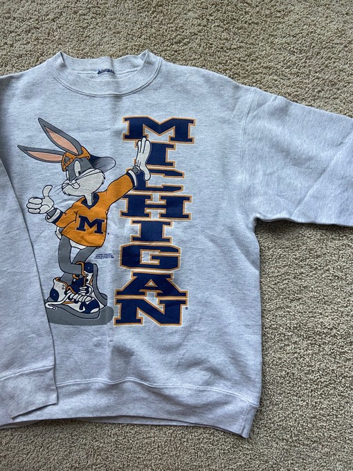 Vintage Looney Tunes Bugs Bunny University Of Michigan Crewneck Sweatshirt - NCAA Fan Gear