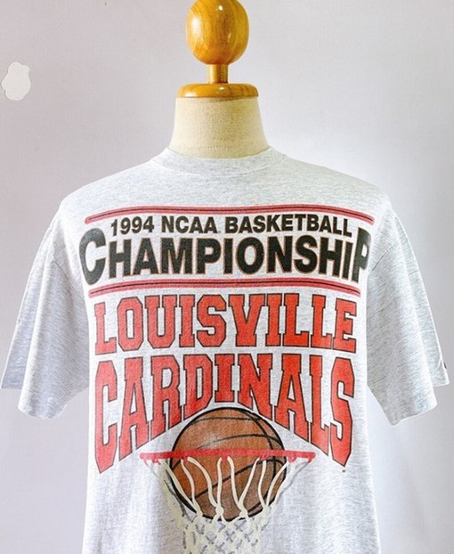 Vintage Louisville Cardinals Basketball T-Shirt - Image 2