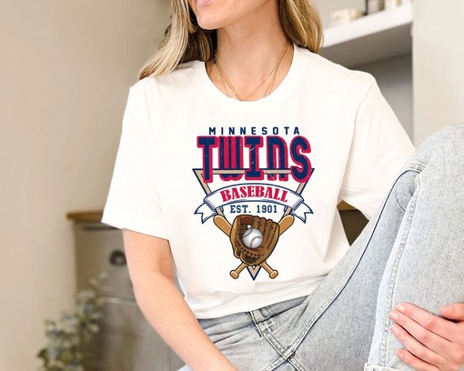 Vintage Minnesota MLB Baseball Fan Shirt - Image 3