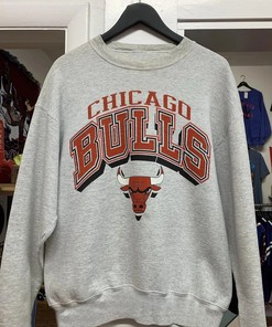 Vintage NBA 90s Chicago Bulls Logo Sweatshirt Hoodie - Retro NBA Gifts