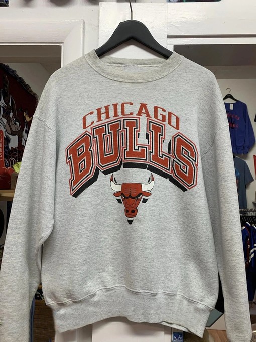 Vintage NBA 90s Chicago Bulls Logo Sweatshirt Hoodie - Retro NBA Style
