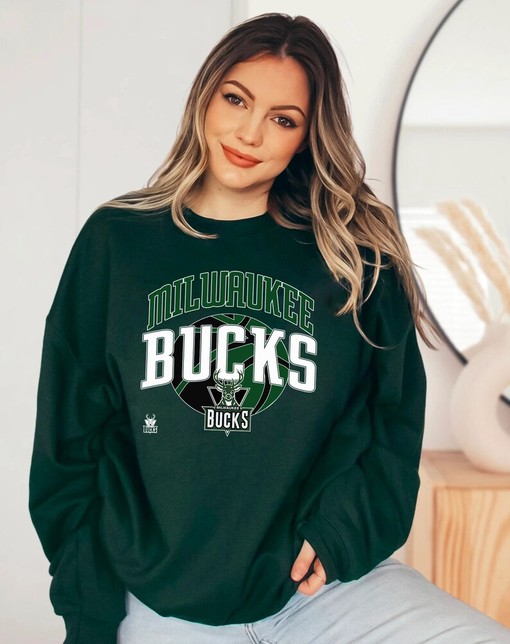 Vintage NBA Milwaukee Bucks Logo Sweatshirt - Unisex T-Shirt, Sweater, and Hoodie Gifts for NBA Fans - Image 2
