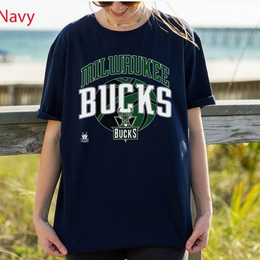 Vintage NBA Milwaukee Bucks Logo Sweatshirt - Unisex T-Shirt, Sweater, and Hoodie Gifts for NBA Fans - Image 3