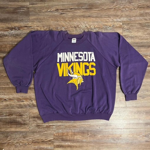 Vintage NCAA 80s Minnesota Vikings Trench Sweatshirt T-shirt - Ideal Gift for NFL Fans