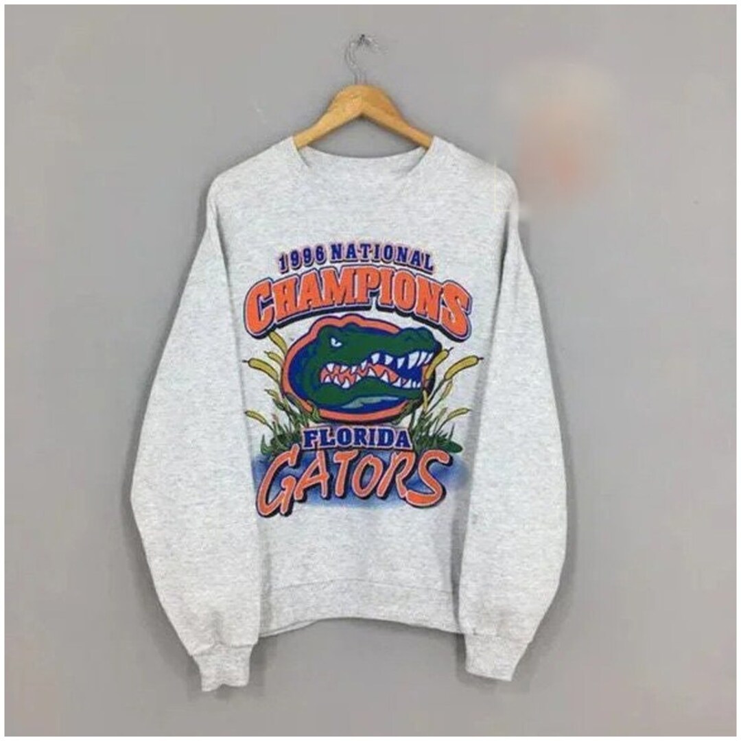 Vintage NCAA Florida Gators Sweatshirt, University of Florida Hoodie Shirt Gifts for NCAA Fans in Retro Style