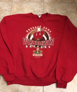 Vintage NCAA Shirts: Classic Wisconsin Badgers Outback Bowl Crewneck Sweatshirt for Fans
