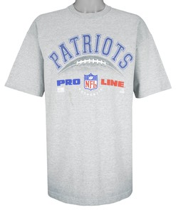 Vintage NFL New England Patriots Spell-Out T-Shirt