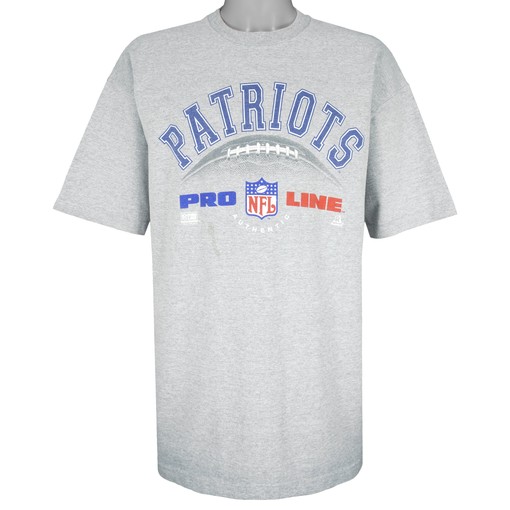 Vintage NFL New England Patriots Spell-Out T-Shirt