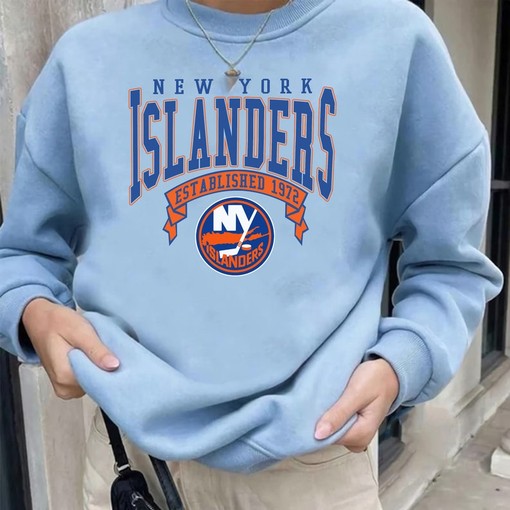 Vintage NHL New York Islanders Logo Sweatshirt and Hockey Unisex Shirt Sweater Hoodie for Fans of Sport Shirts - Image 4