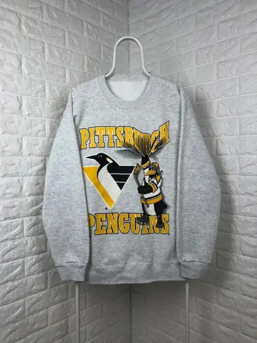 Vintage NHL Pittsburgh Penguins Mascot Sweatshirt Hoodie - Classic Design for Hockey Lovers