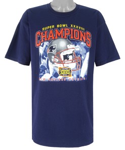 Vintage New England Patriots T-Shirt with Super Bowl XXXVIII Champions Unisex Sport Sweatshirt Hoodie Gift, NCAA Shirts