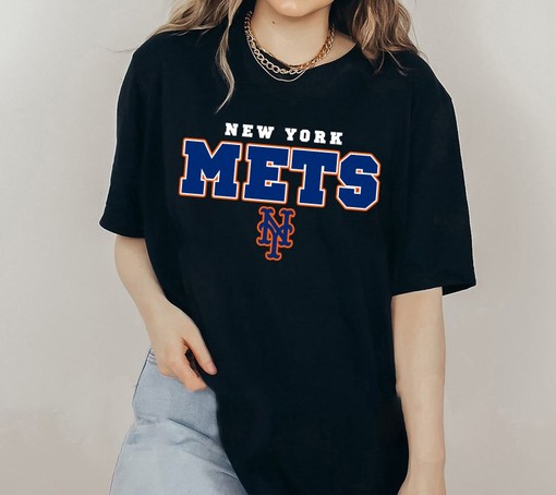 Vintage New York Mets Logo Sweatshirt - Unisex Baseball Champions Apparel Hoodie - Image 3