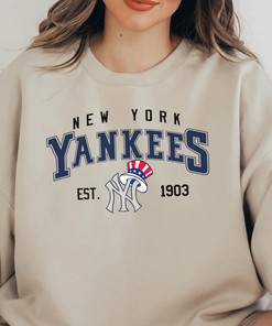 Vintage New York Yankees EST 1903 Sweatshirt - Unisex World Series Baseball Apparel Hoodie for Fans