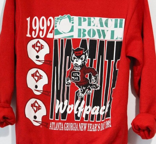 Vintage North Carolina State University Wolfpack 1992 Peach Bowl Crewneck Sweatshirt, Gift for NCAA Fans - Image 2