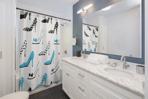 Vintage Polka Dot Shower Curtain, Retro Feminine Bathroom Accessory - Image 3