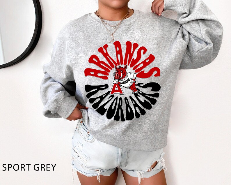 Vintage Razorback Crewneck For Fans - Arkansas Razorbacks Sweatshirt, NCAA Shirts for Men - Image 4