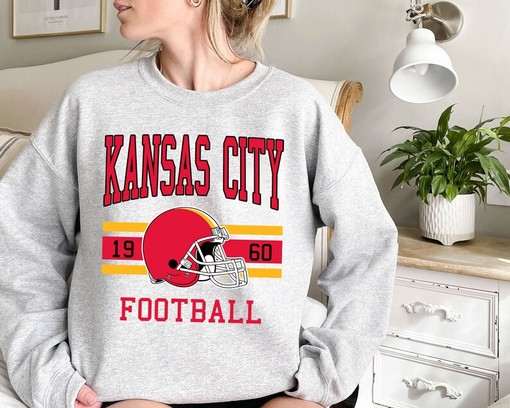 Vintage Retro Kansas City Football Shirt for NFL Fans - Image 2
