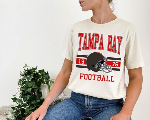 Vintage Retro Tampa Bay Football Shirt for NFL Fans - Grab Yours Today! - Image 4
