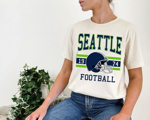 Vintage Seattle Football Sweatshirt, Perfect for NFL Fan - Image 4