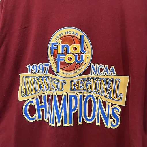 Vintage Starter 90s Minnesota Gophers T-shirt USA for Football Fans