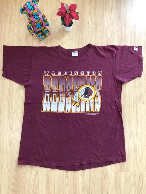 Vintage Style 1990 NFL Sweatshirt T-shirt for Football Enthusiasts
