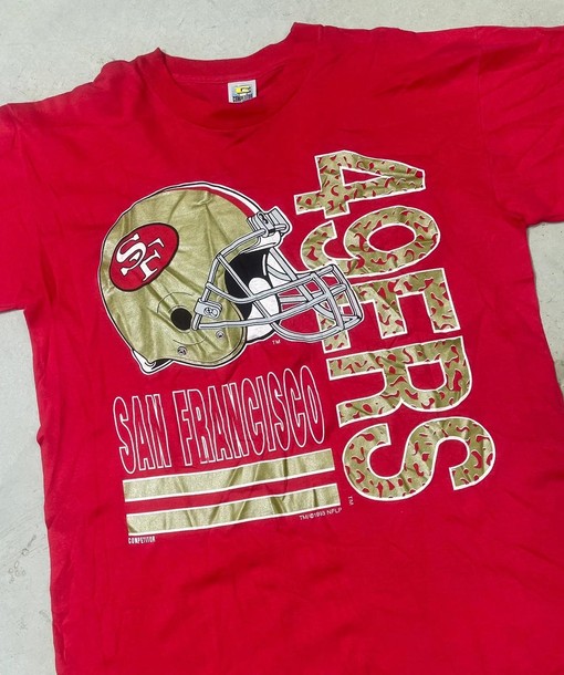 Vintage Style 1990s San Francisco 49ers NFL Football Sports Sweatshirt T-shirt, Support Your Team in Comfort - Image 2