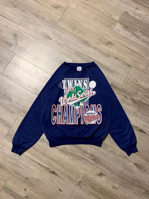 Vintage Style 1991 World Series Minnesota Twins Raglan Crewneck Tee, Sweatshirt, Pullover Hoodie