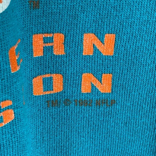 Vintage Style 1992 Miami Dolphins Sweatshirt T-Shirt Ideal Gift for NFL Fans, with American University Shirt - Image 3