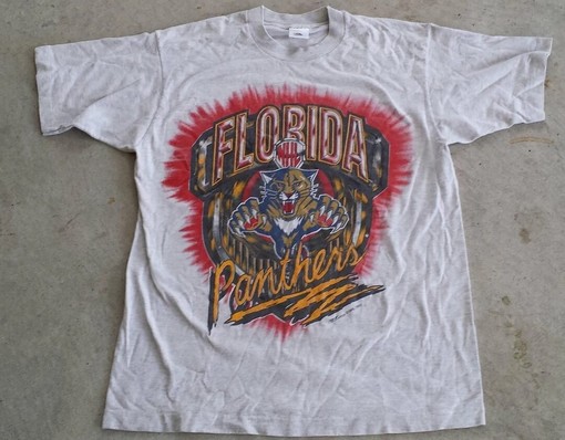 Vintage Style 1993 University of Florida Panthers T-Shirt - Vintage Style 90S Shirt