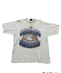 Vintage Style 1999 NCAA National Champions UConn Huskies T-Shirt - Sweatshirt, American Football Sweatshirt Sports Gifts