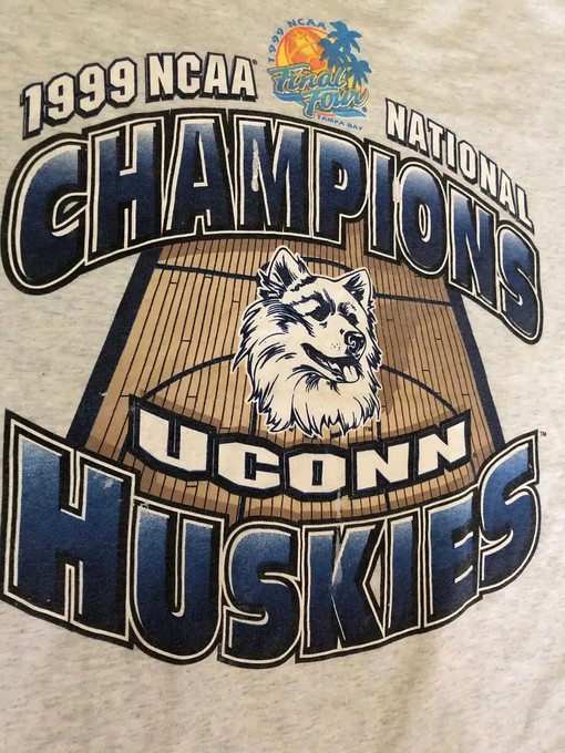 Vintage Style 1999 NCAA National Champions UConn Huskies T-Shirt - Sweatshirt, American Football Sweatshirt Sports Gifts - Image 2