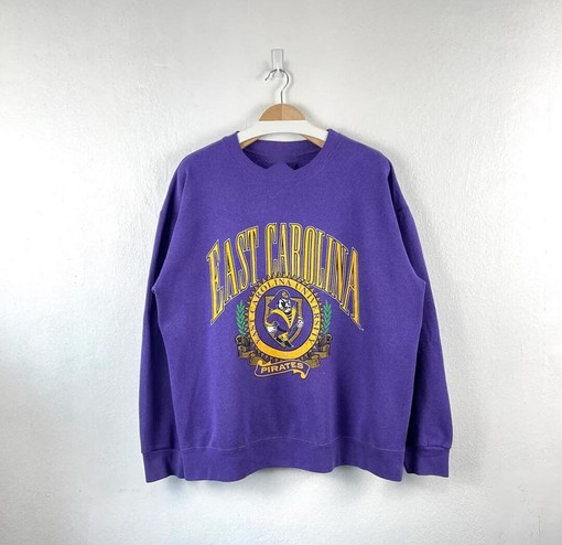 Vintage Style 90S East Carolina University Pirates Sweatshirt - Must-have for Fans