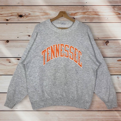 Vintage Style 90S University Of Tennessee Volunteers Hoodie Sweatshirt Pullover - Perfect for Volunteers Fans