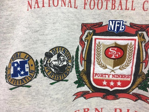 Vintage Style 90s San Francisco 49ers NFL Football Sweatshirt T-shirt, Perfect for Fans - Image 3
