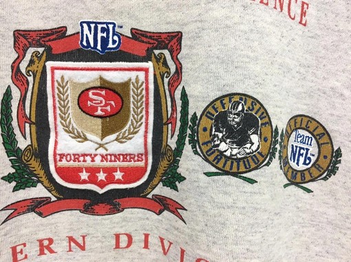 Vintage Style 90s San Francisco 49ers NFL Football Sweatshirt T-shirt, Perfect for Fans - Image 4