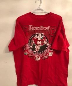 Vintage Style 90s Wisconsin Badgers Rose Bowl T-Shirt & Sweatshirt for NCAA Sports Fans