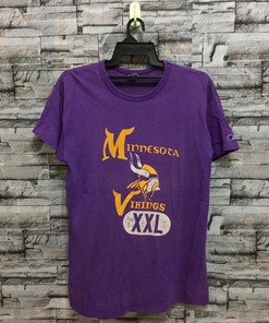 Vintage Style Champion Minnesota Vikings NFL Football Sweatshirt T-shirt, Represent Your Team in Style