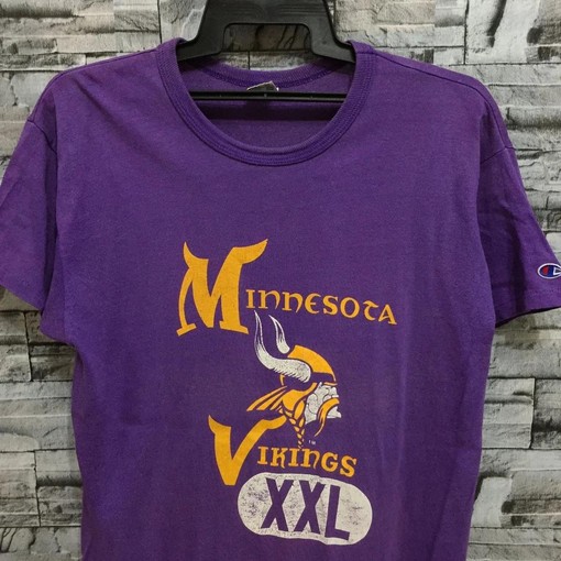 Vintage Style Champion Minnesota Vikings NFL Football Sweatshirt T-shirt, Represent Your Team in Style - Image 2