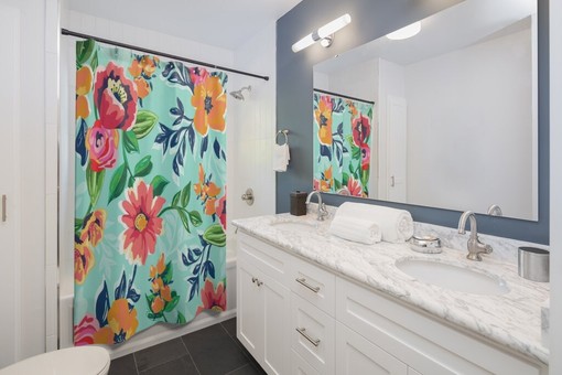 Vintage Style Floral Shower Curtain, Retro Flower Bathroom Accessory - Image 3